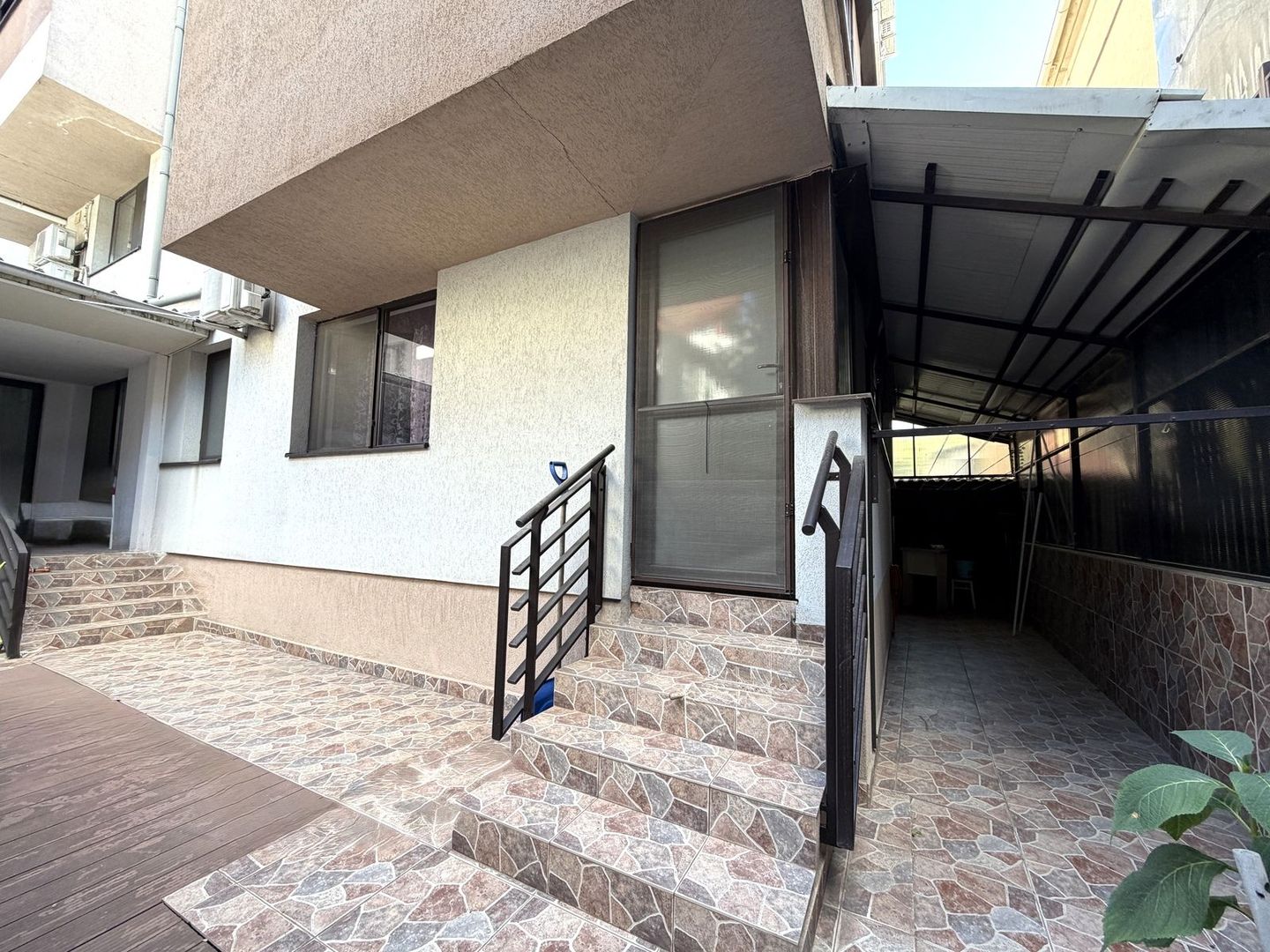 UNIC Apartament 4 camere cu curte proprie de 70 mp și parcare | Aviației - Poză 15