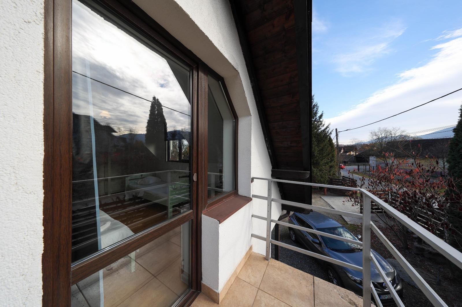 Vilă spațioasă de vânzare în Predeluț, Bran | 2000mp - Poză 42