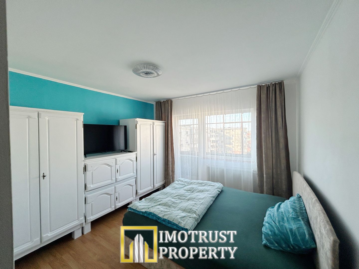 De vanzare apartament 3 camere/ Aradul Nou - Poză 4