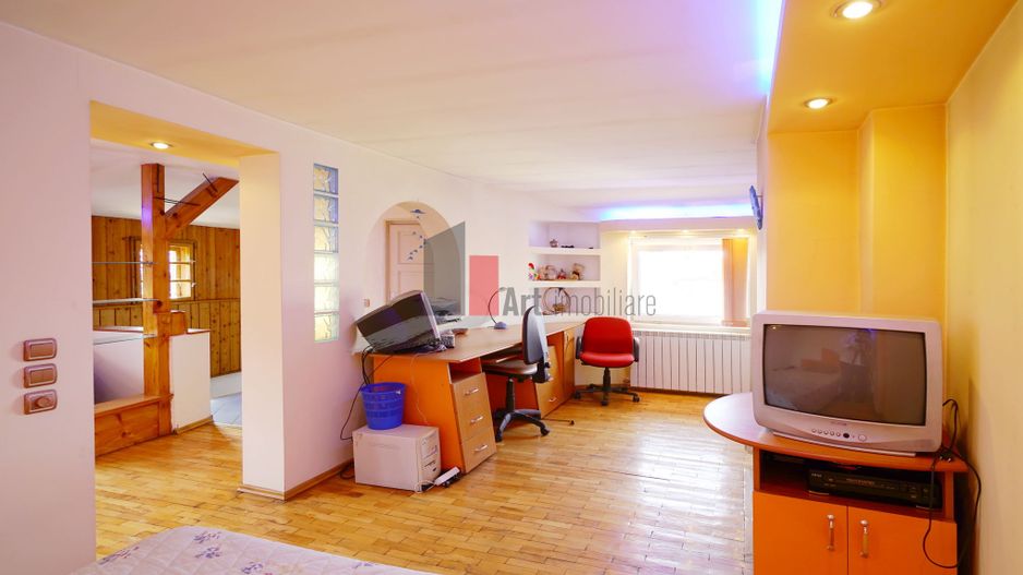 Proprietatea "ARCHA" , Vatra Luminoasa, JUMATATE DE VILA, intrare separata - Poză 10