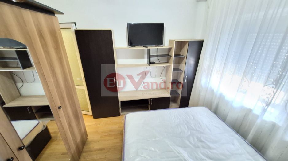 De inchiriat apartament cu 3 camere, etaj 3, Micro 16, 450 euro - Poză 6