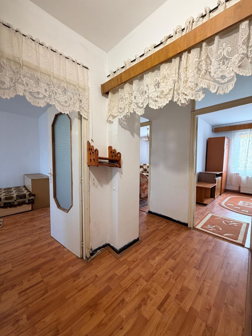 Apartament cu 3 Camere și 2 Băi  – Cartier Unirii - Zona Darina - Poză 6