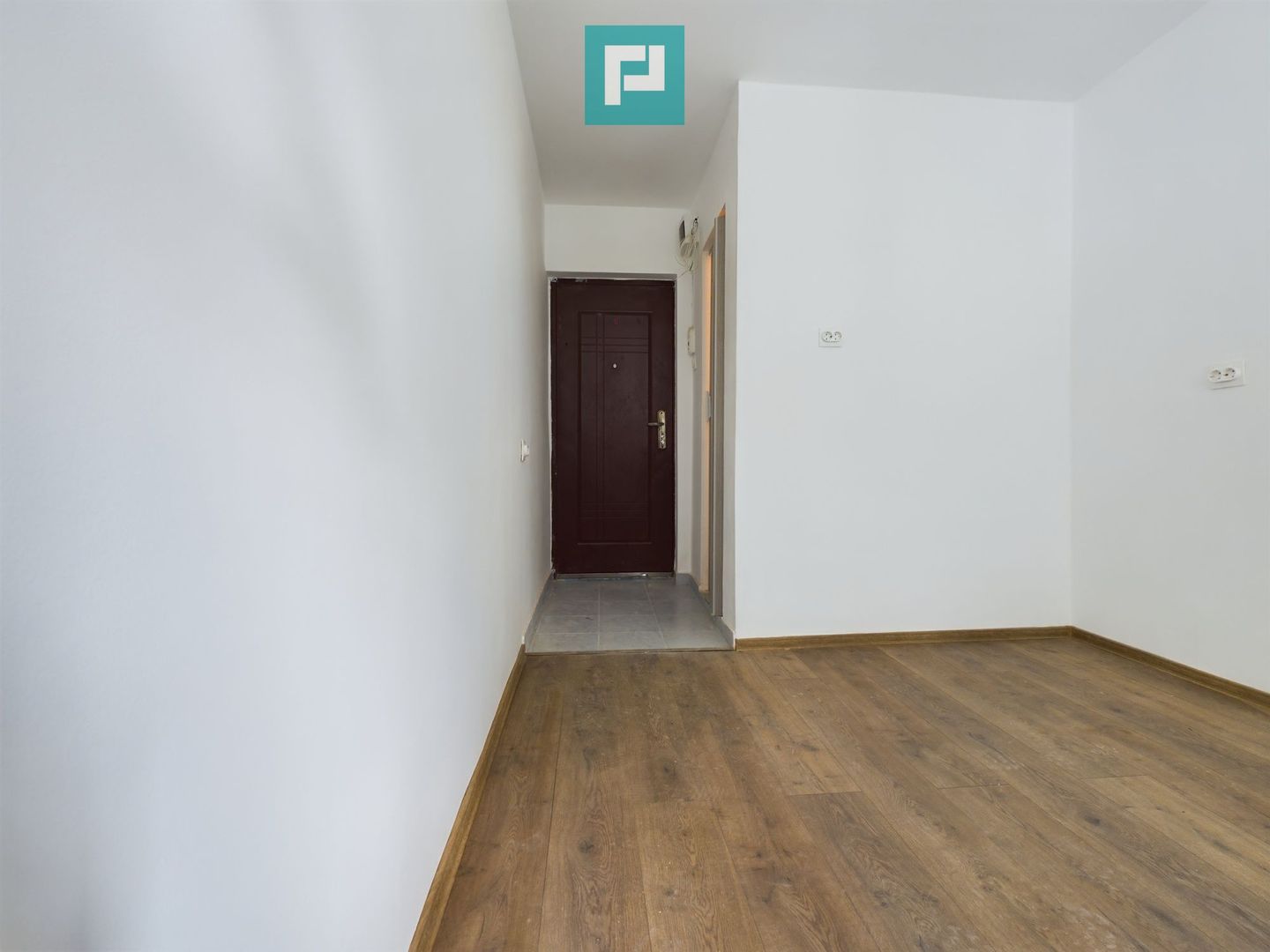 Garsoniera, zona Romanilor - Poză 3