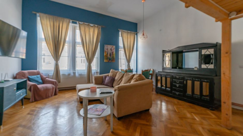 Garsonieră spațioasă cu zonă de dormit separată, Livada Poștei, Lungă 19 - Poză 1