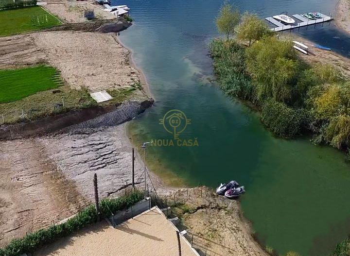 Vila de vanzare in APA-NORD  cu 2 Piscine/Zona de Relaxare/Acces lac - Poză 28