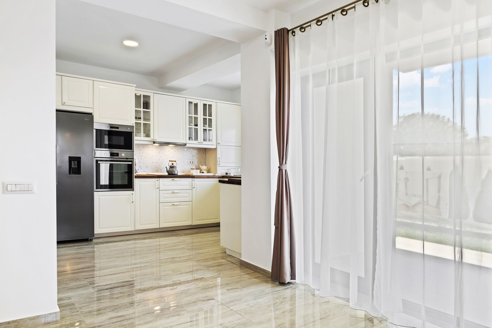 PORUMBESCU RESIDENCE OTOPENI | Villas with photovoltaic panels and heating pump - Poză 10