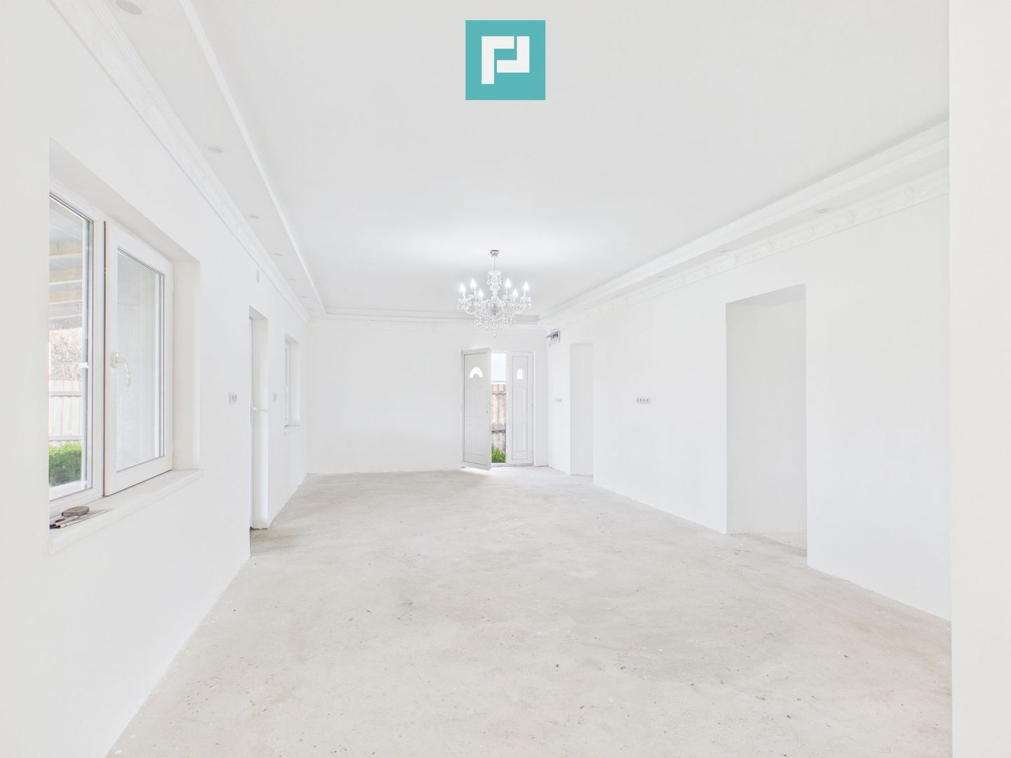 Casă renovată 4 camere si 1452 mp teren în Bătania - Poză 7