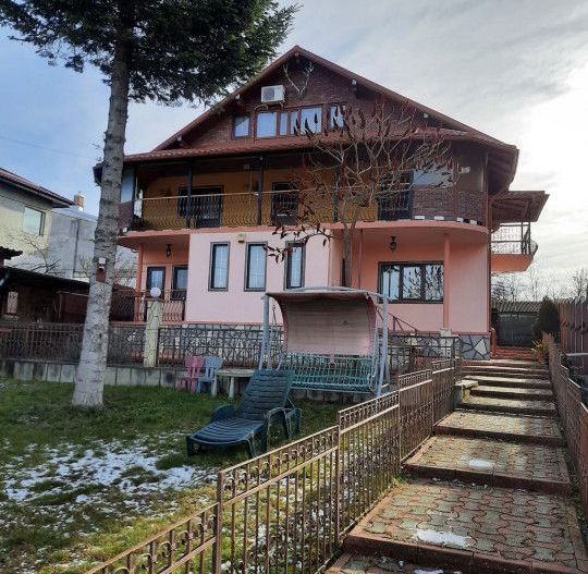 Casa P+E+M, 7 camere, teren 1000 mp, an 2000, Campina, Prahova - Poză 1