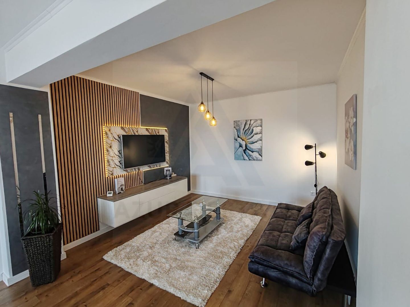 Apartament premium 2 camere balcon generos parcare pe Mihai Viteazul - Poză 4