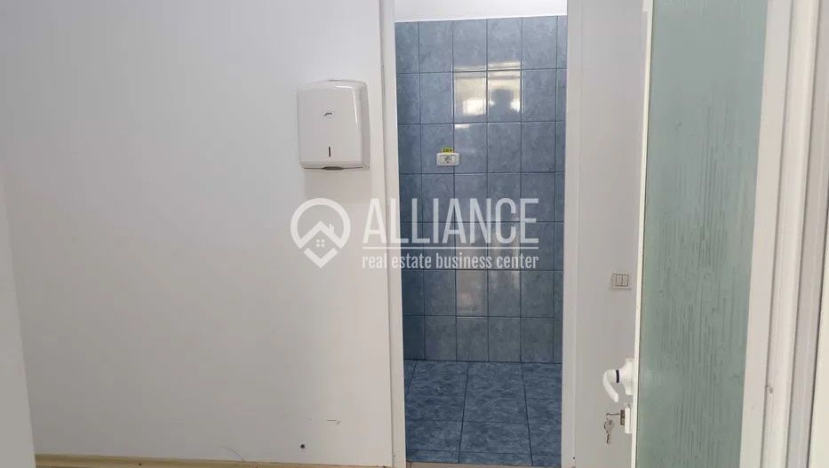 CENTRU (COD10) - Spatiu comercial / birouri de inchiriat - Poză 3