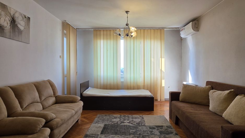 De vanzare  3 camere decomandat, Centrul Civic-Onix, bloc verde - Poză 3