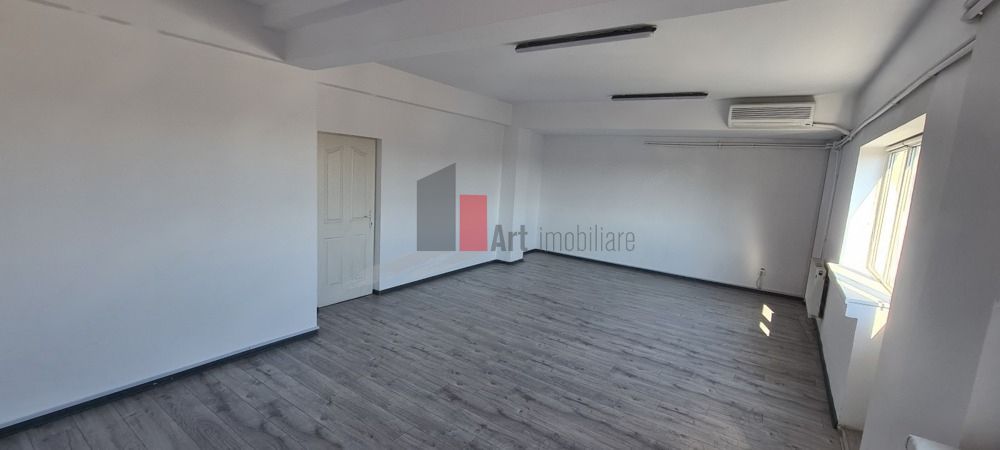 Spatiu Birouri/Romana - Poză 2