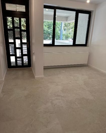 De vanzare Apartament 3 Camere Crangasi - Poză 2