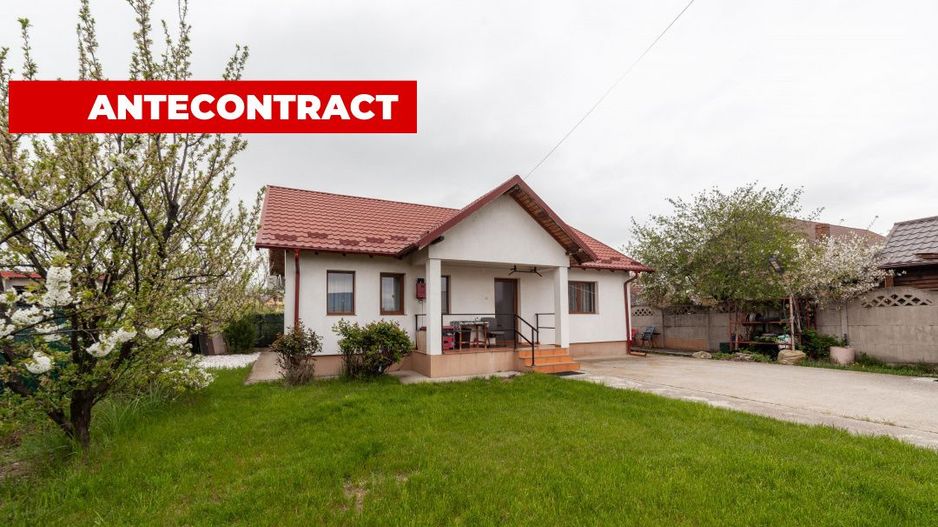 Casa in Albota, 3 dormitoare, curte 456 mp | Zona linistita, aproape de Pitesti! - Poză 1