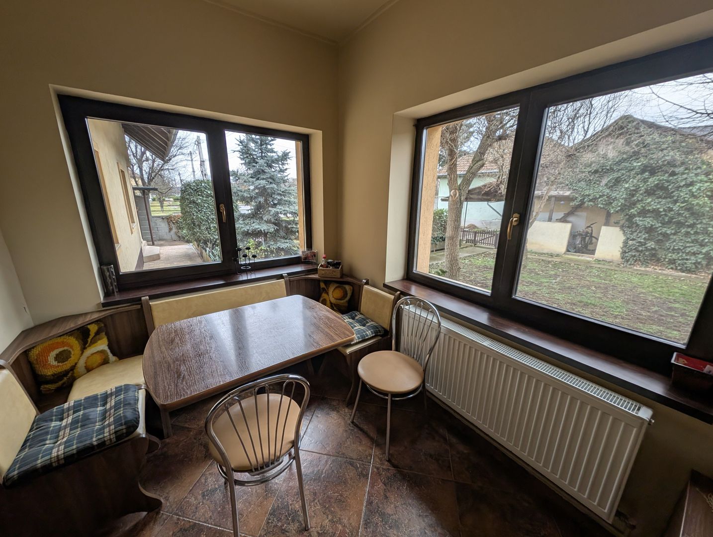 Vila S+P+M cu teren generos Dumbravita - Poză 11