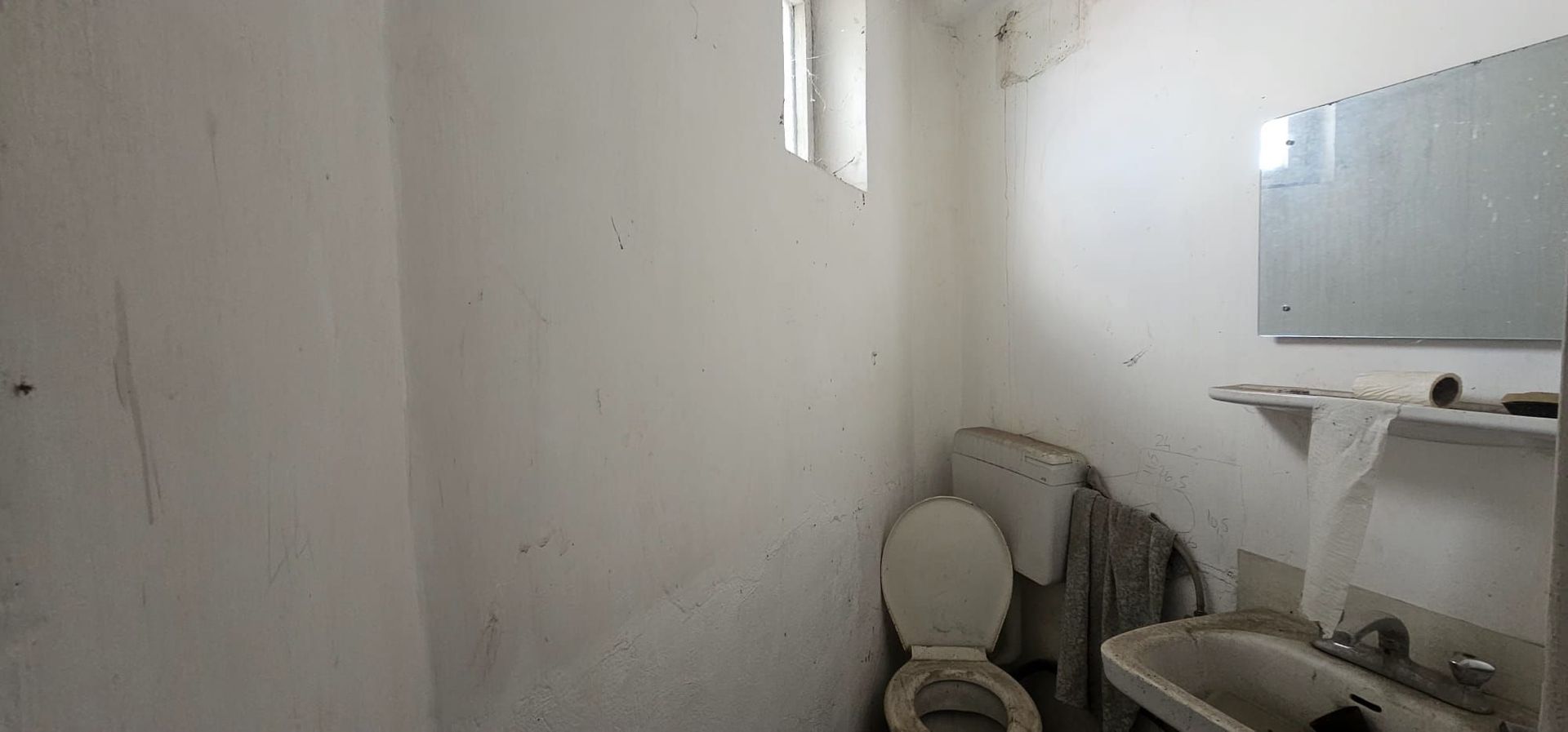 Spatiu comercial / Atelier creatie – 50 mp, parter + etaj – 39.000€ – - Poză 4