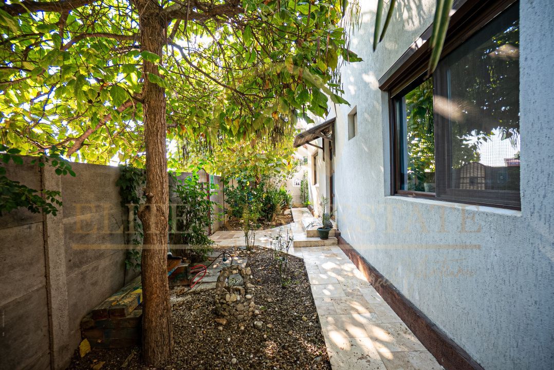 Viluta cocheta cu curte frumoasa in Mamaia Sat! - Poză 35