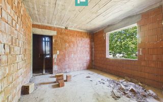 Vilă pe 3 niveluri și garaj 168mp în Zimandu Nou - Poză 8