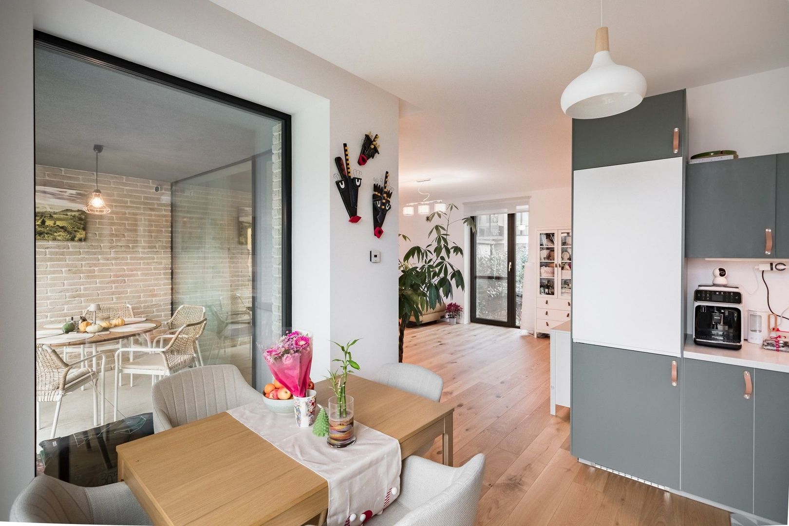 Apartament la parter cu gradina disponibil la inchiriere - Poză 8