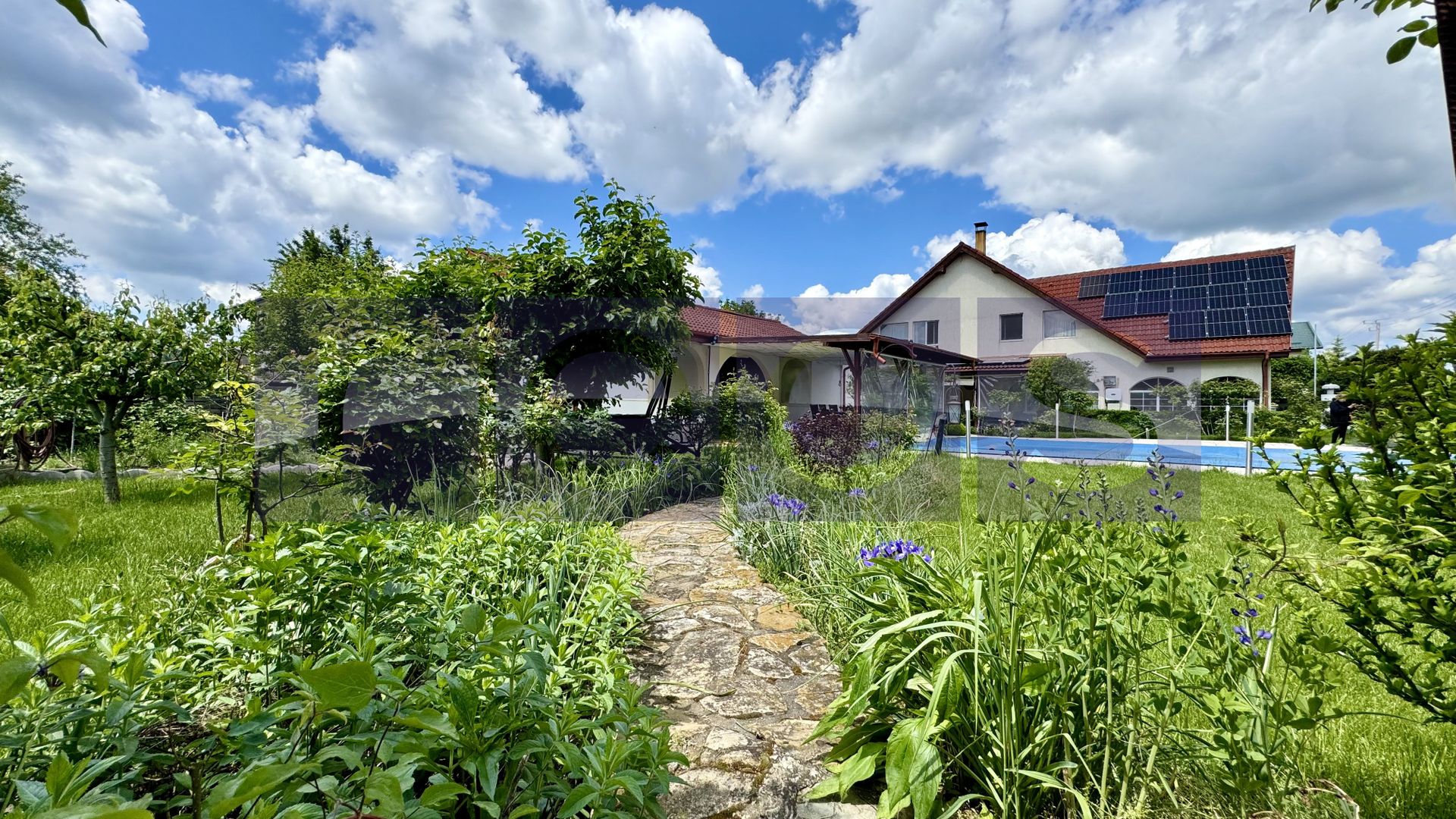 VANZARE VILA UNICA | PISCINA | TEREN 2.200 MP | CORBEANCA | OSTRATU - Poză 2