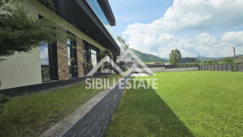 Casa noua cu piscina si terase panoramice, garaj - Poză 5
