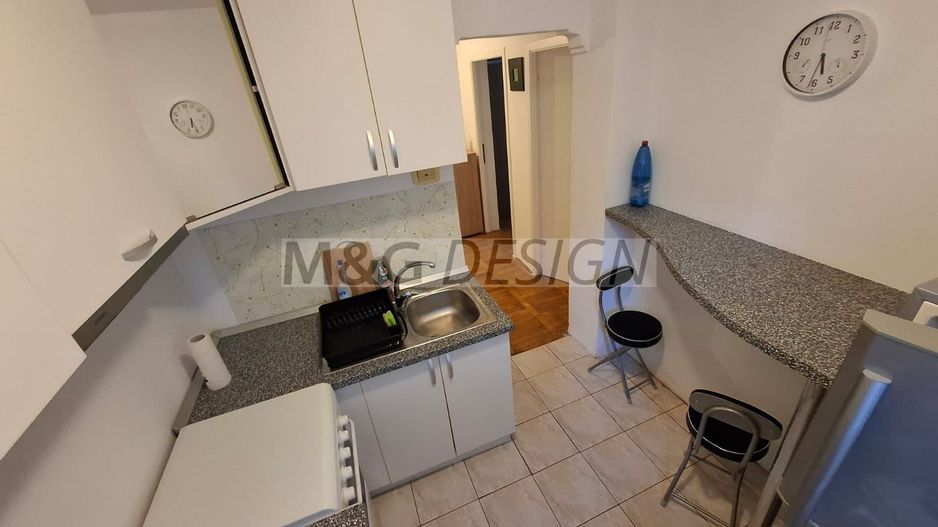 Semicentral, etaj 1, 2 camere decomandat, centrala, clima - Poză 13