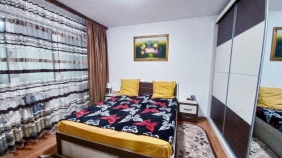 Vanzare Apartament 4 camere, Sector 5, Rahova - Poză 1
