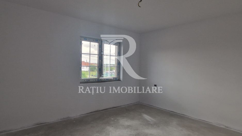 Casa de vanzare cu 4 camere | Cihei | Finisata | Bihor - Poză 13