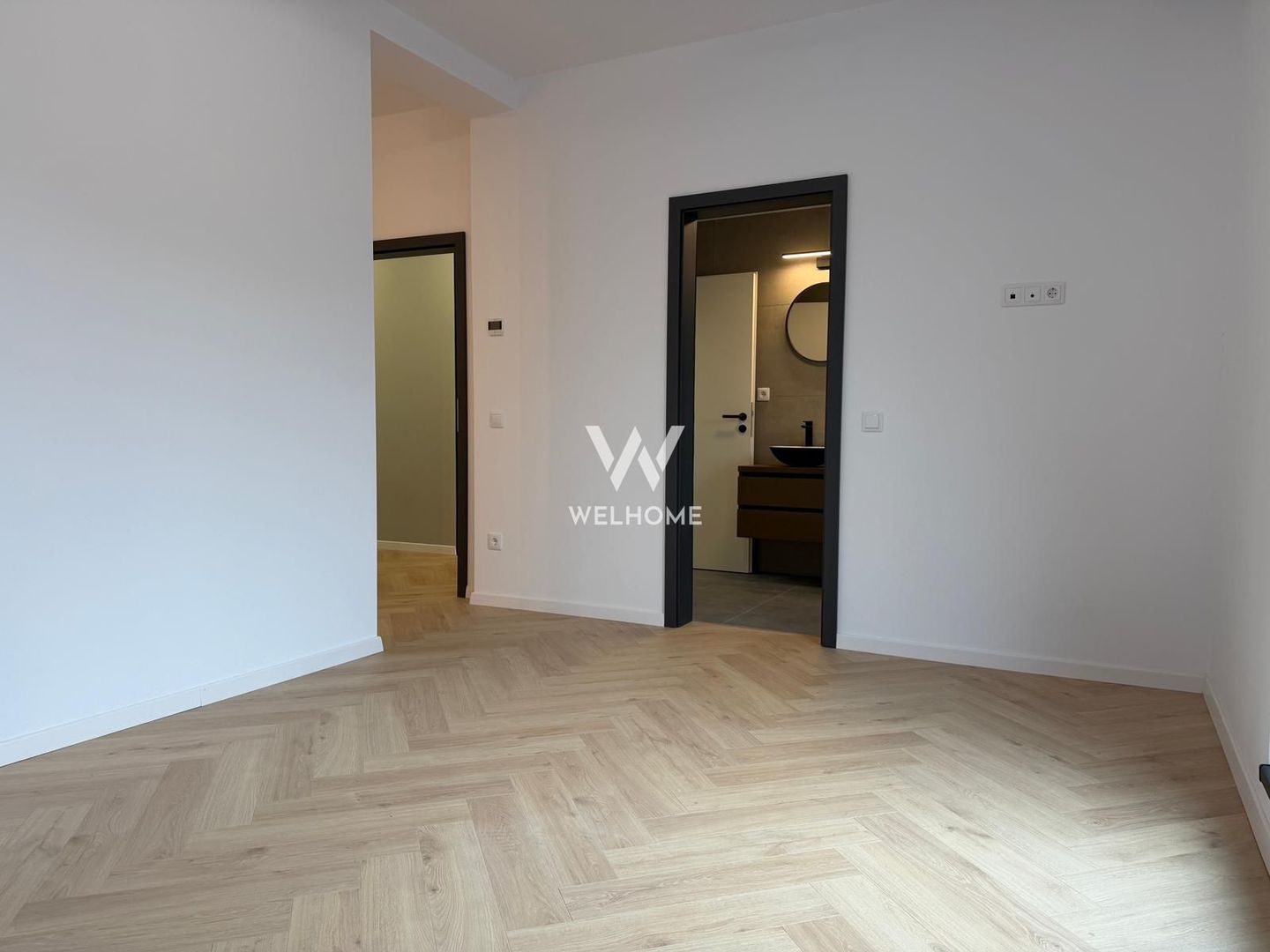 Apartament la Vila, 4 camere si gradina privata - Poză 14