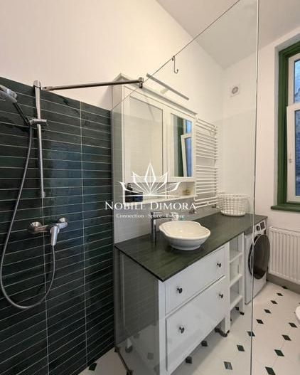 Apartament deosebit cu 3 camere - Central - potrivit pentru studenti - Poză 8