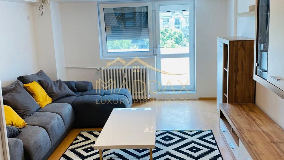 Apartament spațios cu 4 camere, vedere spectaculoasă către Palatul Parlamentului - Poză 5