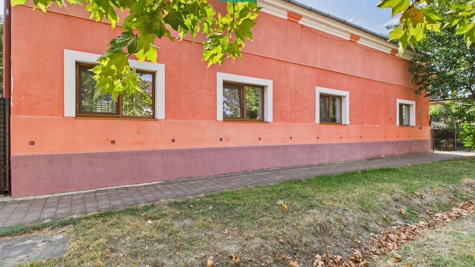 Casă cu 6 camere în Sânicolau Mare Timiș - Poză 4