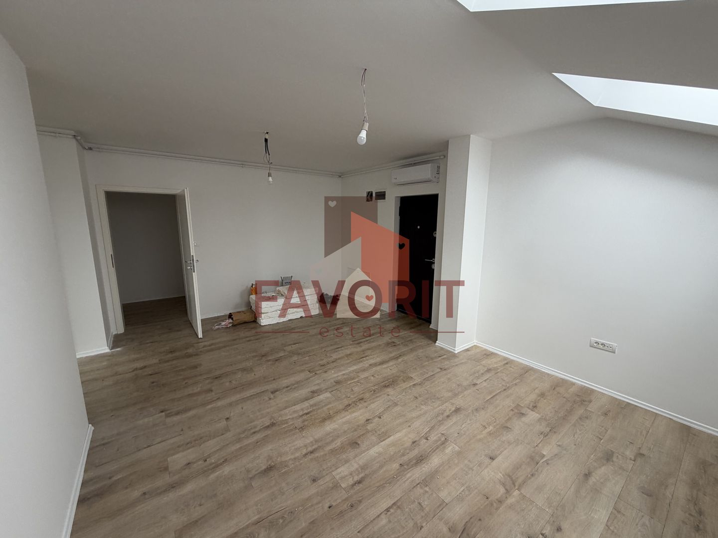 Spatios. Bucatarie inchisa. 2 balcoane. - Poză 4