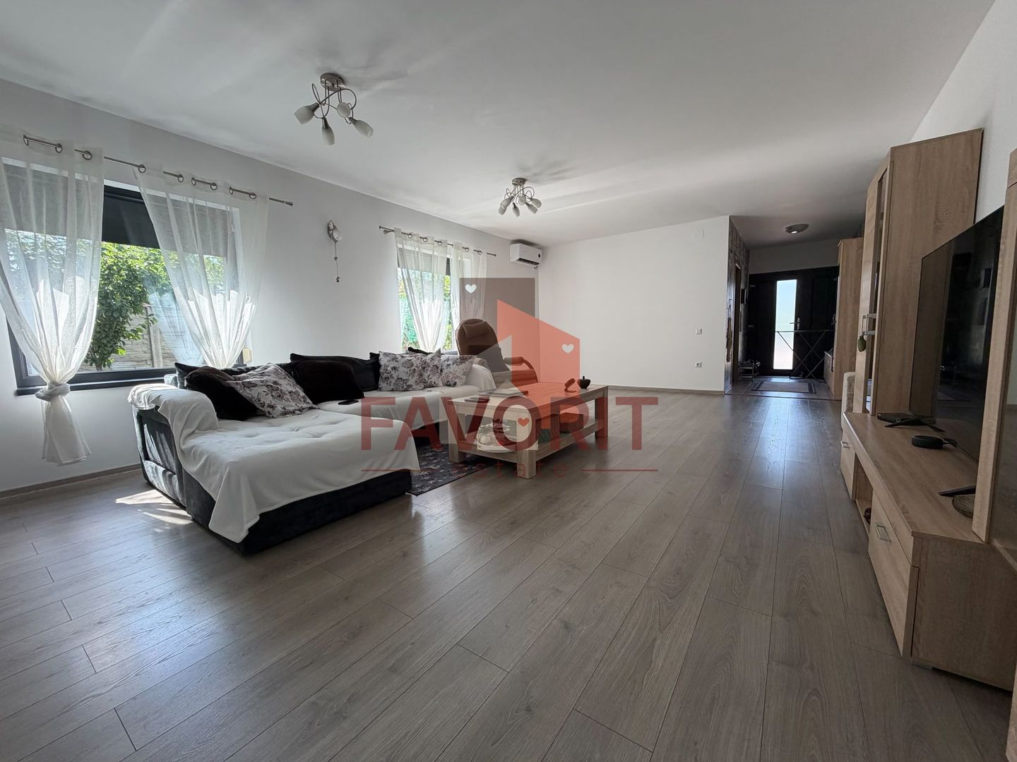 Casa individuala in Sacalaz | Piscina | Garaj | Teren 1000 mp | - Poză 5