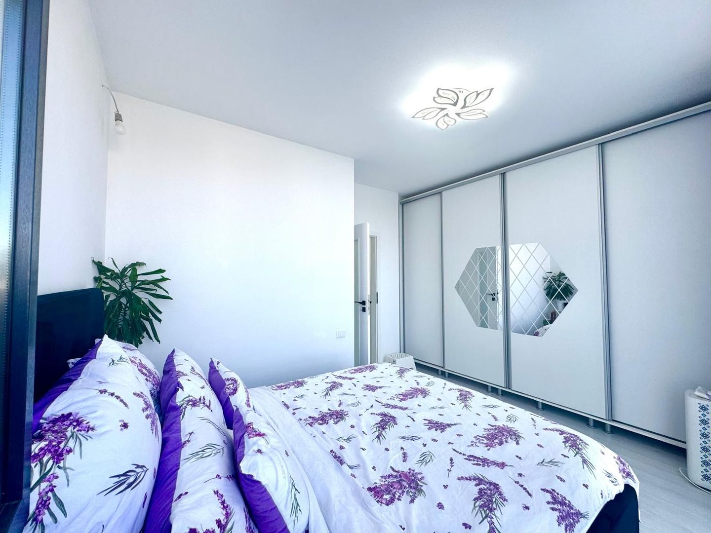 Casă înșiruită cu 4 camere, complet mobilată și utilată |Săcălaz| - Poză 4