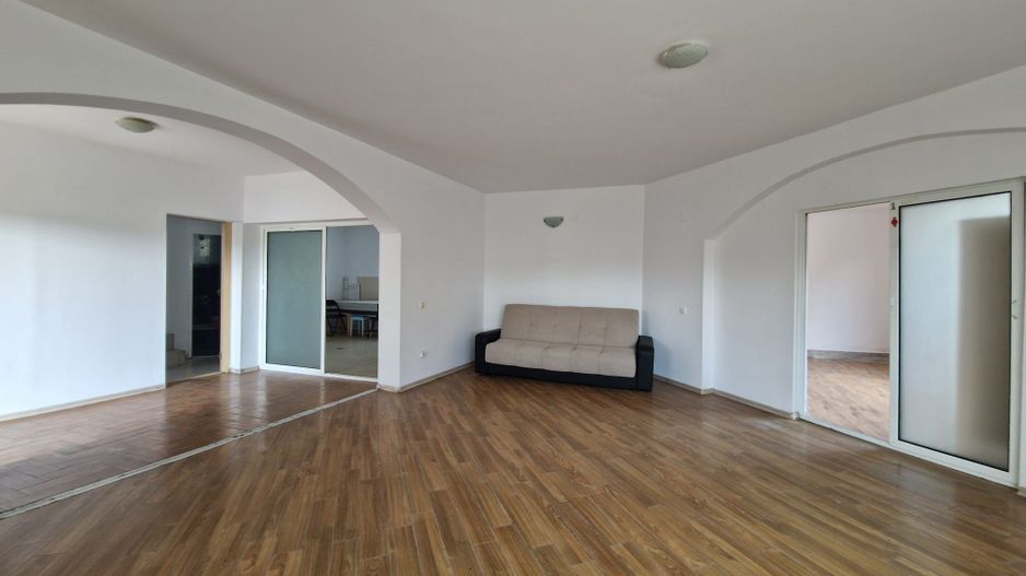 Casă spațioasă de închiriat – Valea Mare, Ștefănești, 2 km de Pitesti - Poză 10