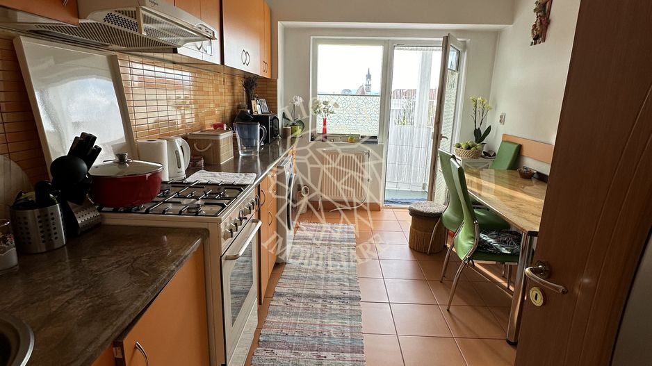 Apartament decomandat 2 camere 60 mp-3 balcoane- Zona Centrala - Poză 1