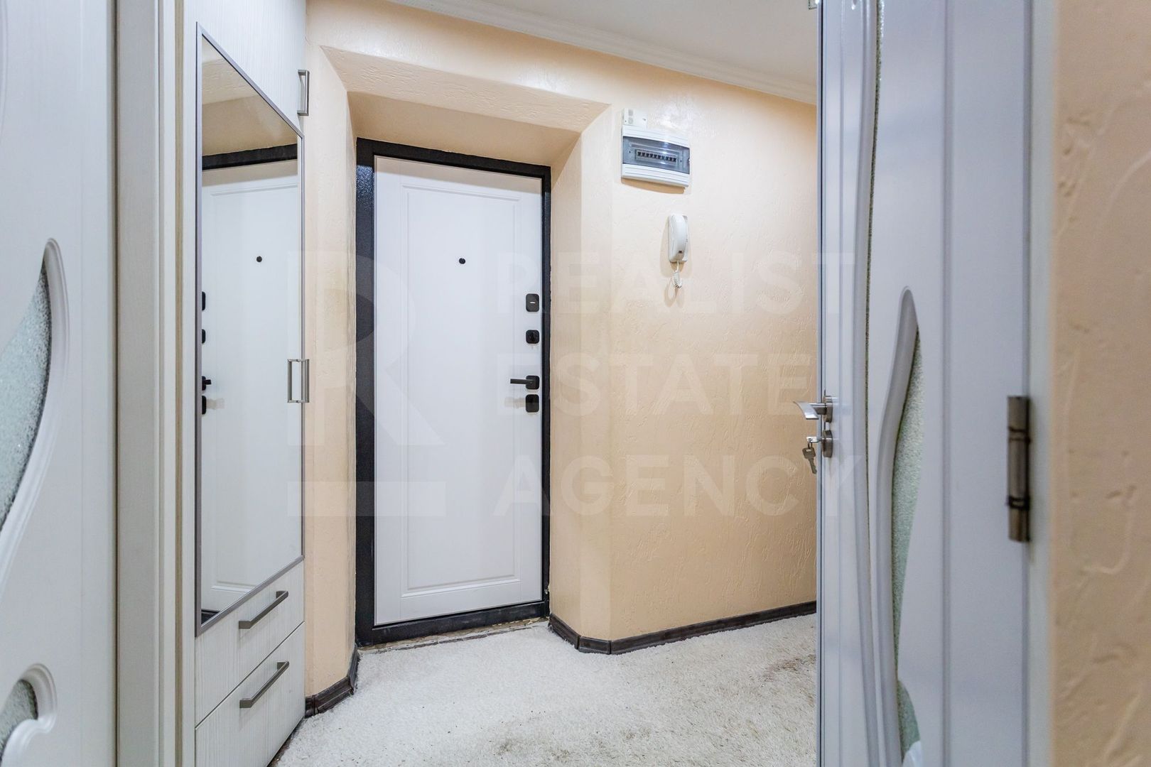 Vânzare, apartament, 2 camere, str. Miron Costin, Râșcani. - Poză 9