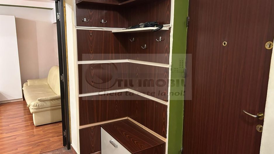 Apartament cu 3 camere decomandat, 2 bai - Nicolina - Etaj intermediar - Poză 8