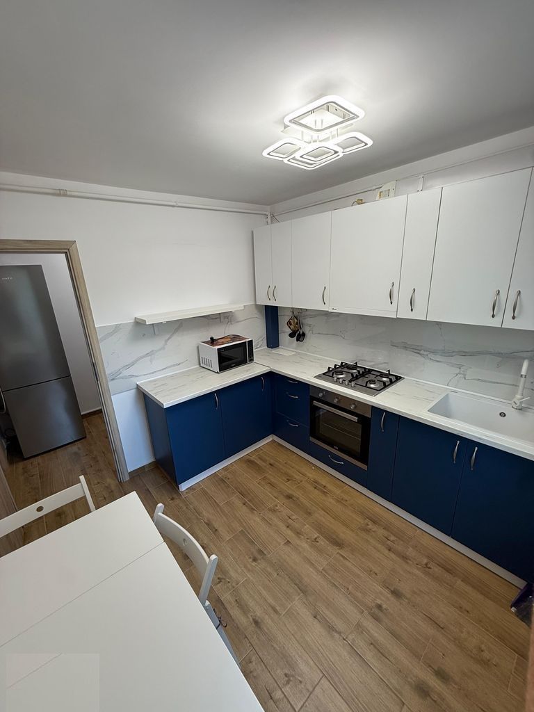 Apartament 3 camere. Bld. Brancoveanu. Aleea Covasna. Cu Centrala proprie. - Poză 10