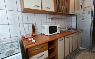 Apartament de vanzare cu 3 camere, decomandat -55 mp. balcon, pivnita - Poză 20