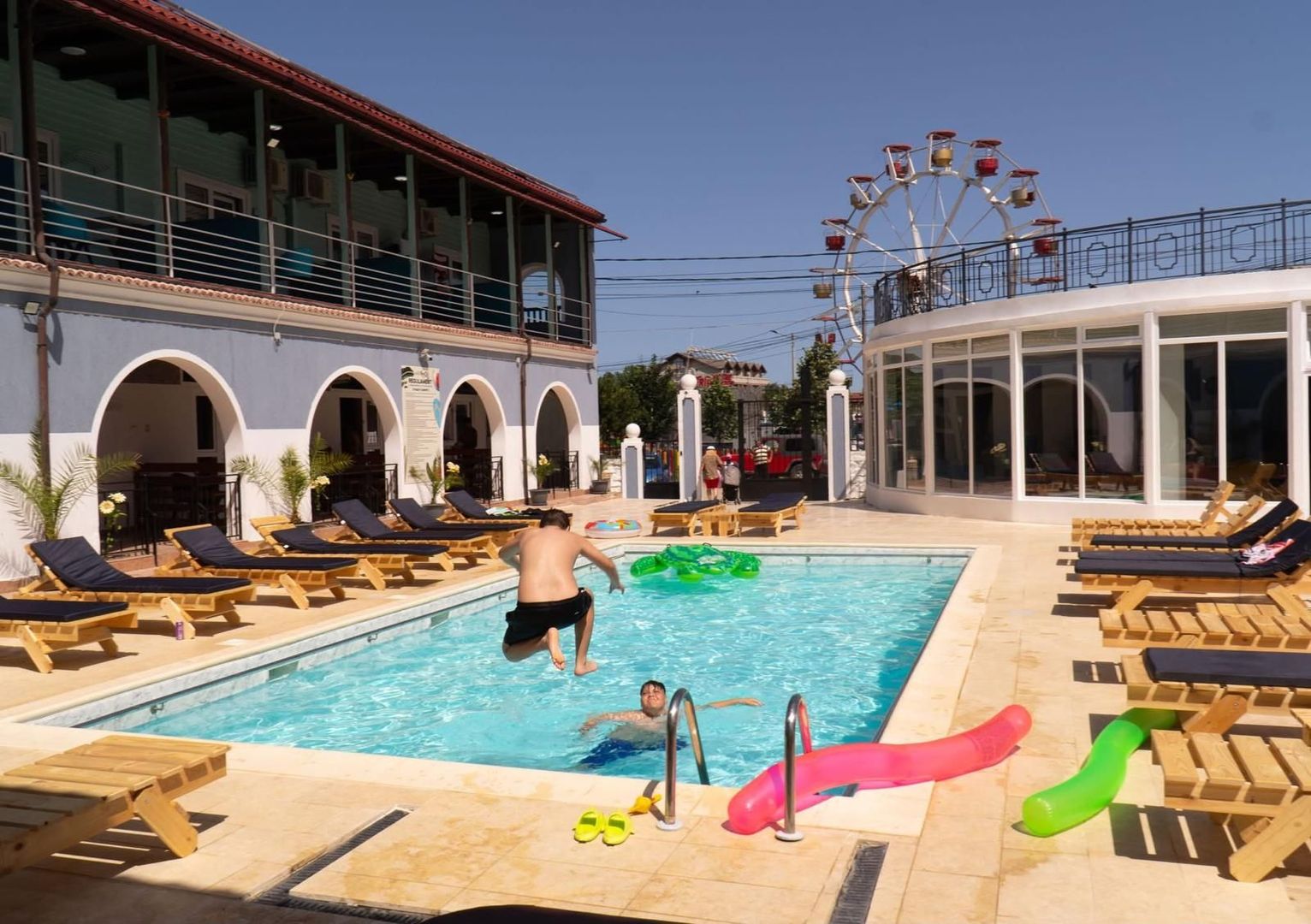 Hotel KM0 Costinesti + Restaurant + Bar + 6 spatii comerciale - Poză 9