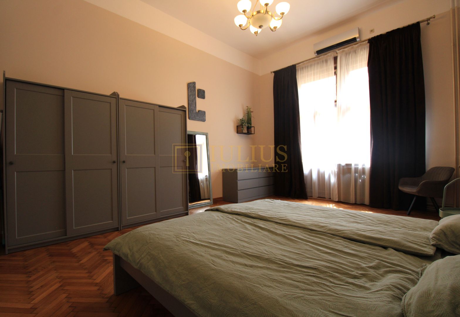 Piata Victoriei, 2 camere, centrala proprie - Poză 9