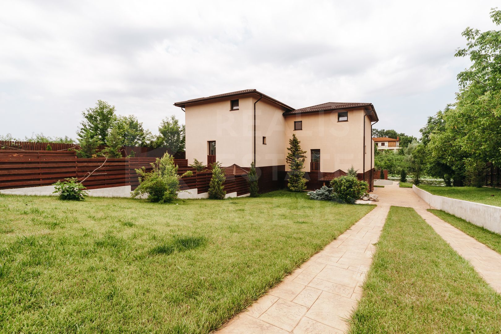 Casa cu piscina si iesire la lacul Snagov, 4 camere - Poză 3