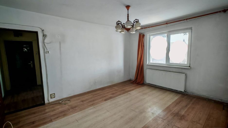 Apartament 2 camere,parter,semidecomandat,zona Coca Cola - Poză 10