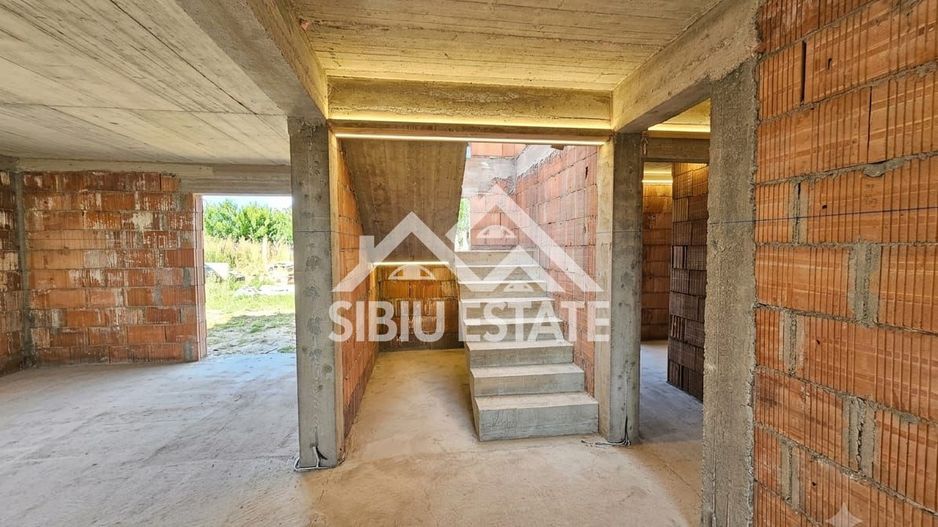 Casa noua Sibiu Sura Mica, 4 camere, teren 380 mp - Poză 4