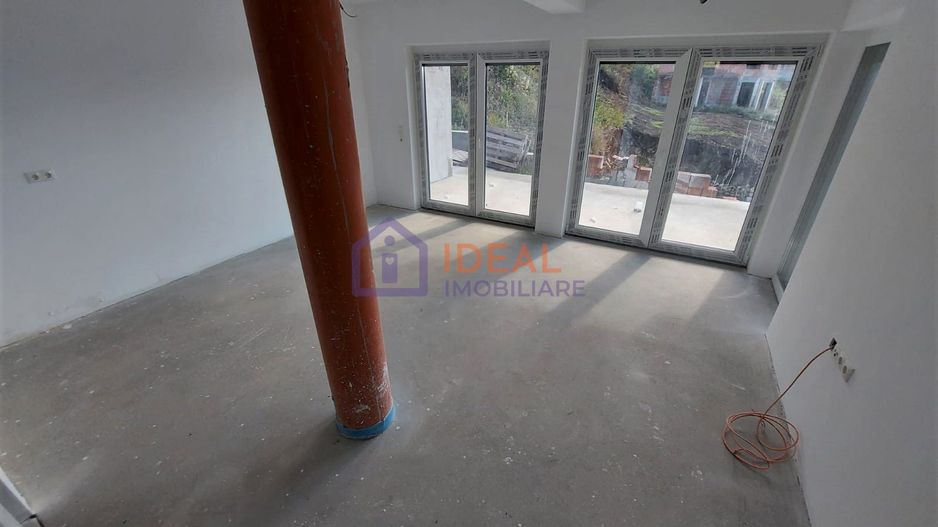 Casa Individuala Moderna cu 4 camere  si garaj, in Sura Mare - Poză 9