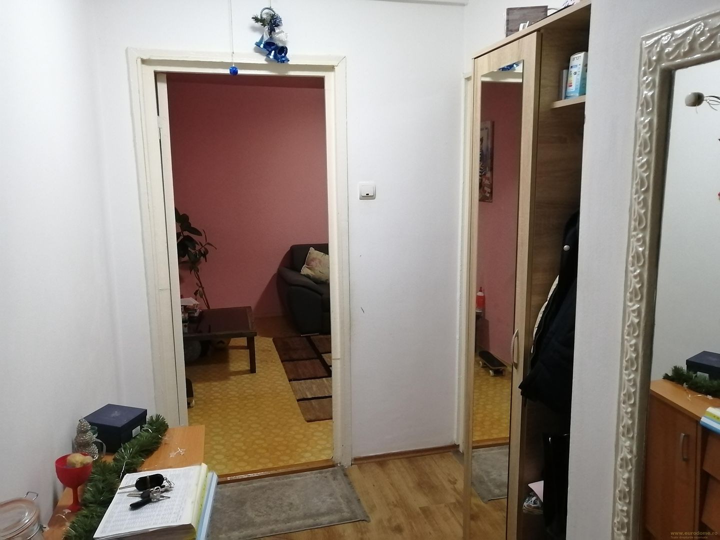 Tractorul 3 camere, situat in  zona Peny. - Poză 12