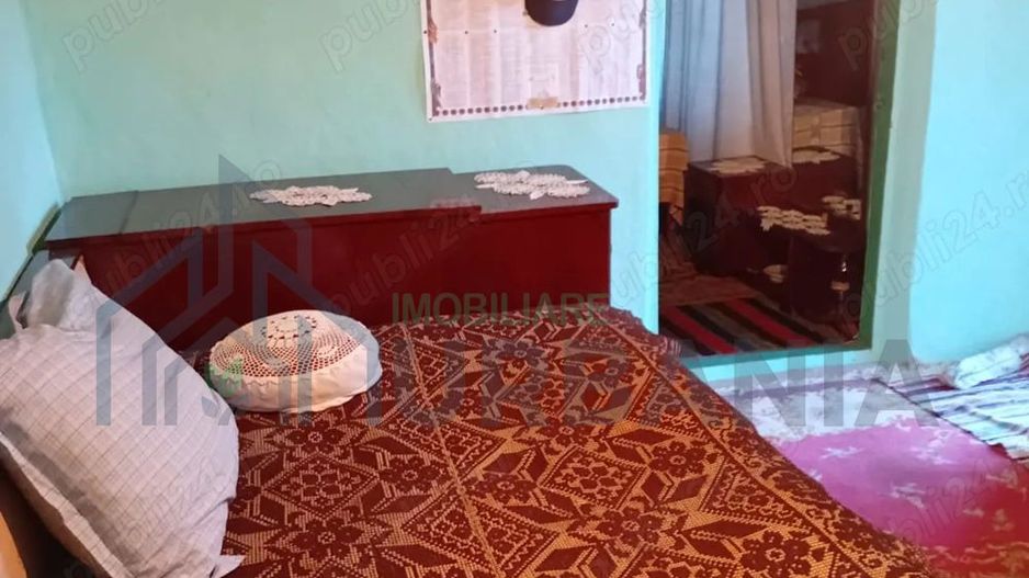 Casă de vânzare - Poză 1