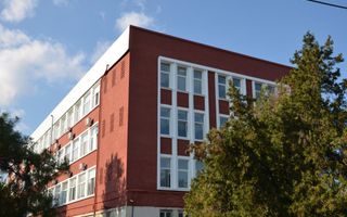 Cladire de birouri la 50 de metri de metrou, langa hala Laminor! - Poză 2